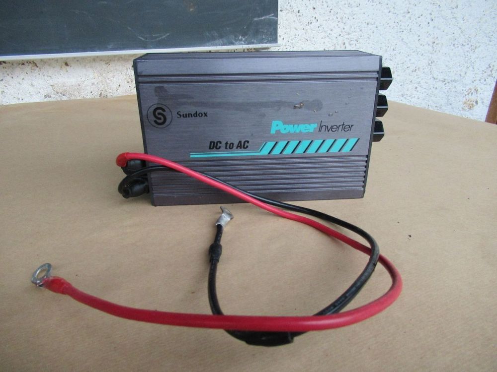Auto Wechselrichter 2000w 12V 24V mit 4 USB & 2 Universalstecker  Spannungswandler Adapter Konverter für elektronisches Solarsystem