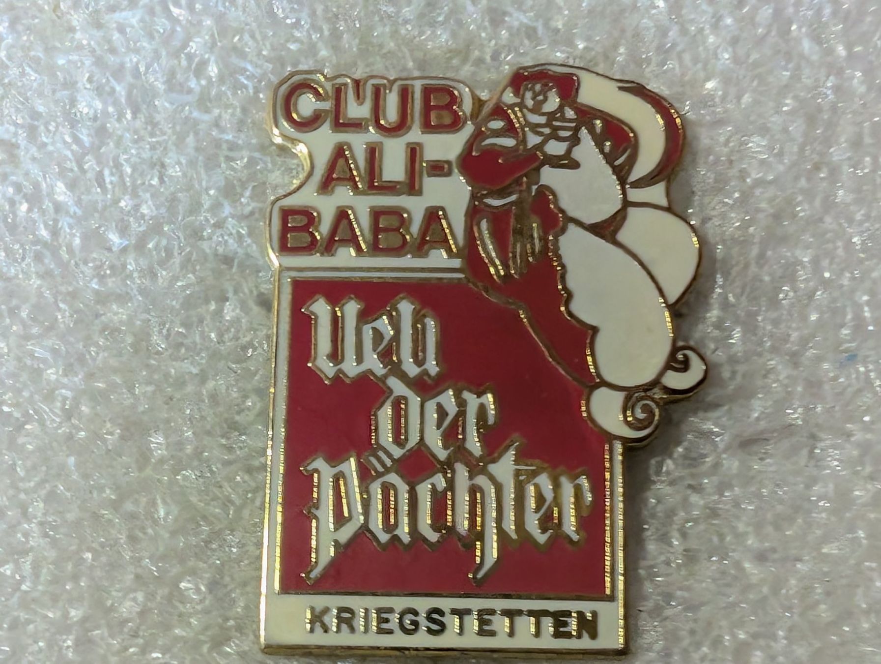 Placchette & Badge: Ansteckpin 173: Club Alibaba – Usato da Oppligen venduto da Pin-Fall-Shop