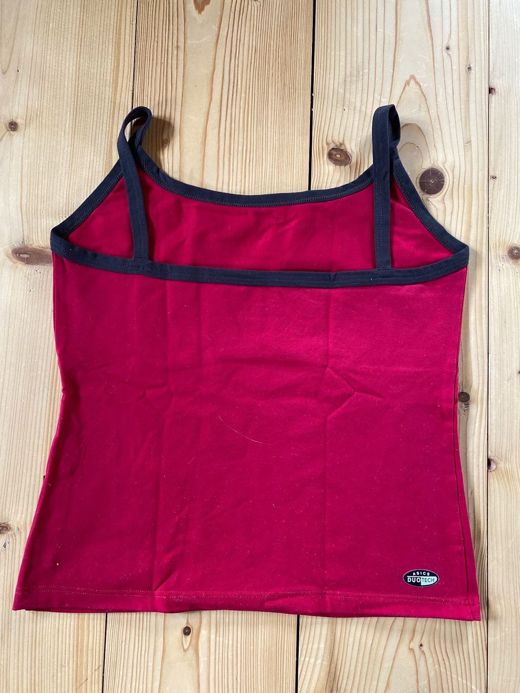 Asics Top: Asics Sporttop – Usato da Bern venduto da ha6_zm75 2