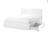 Bett mit 2 Schubladen 
