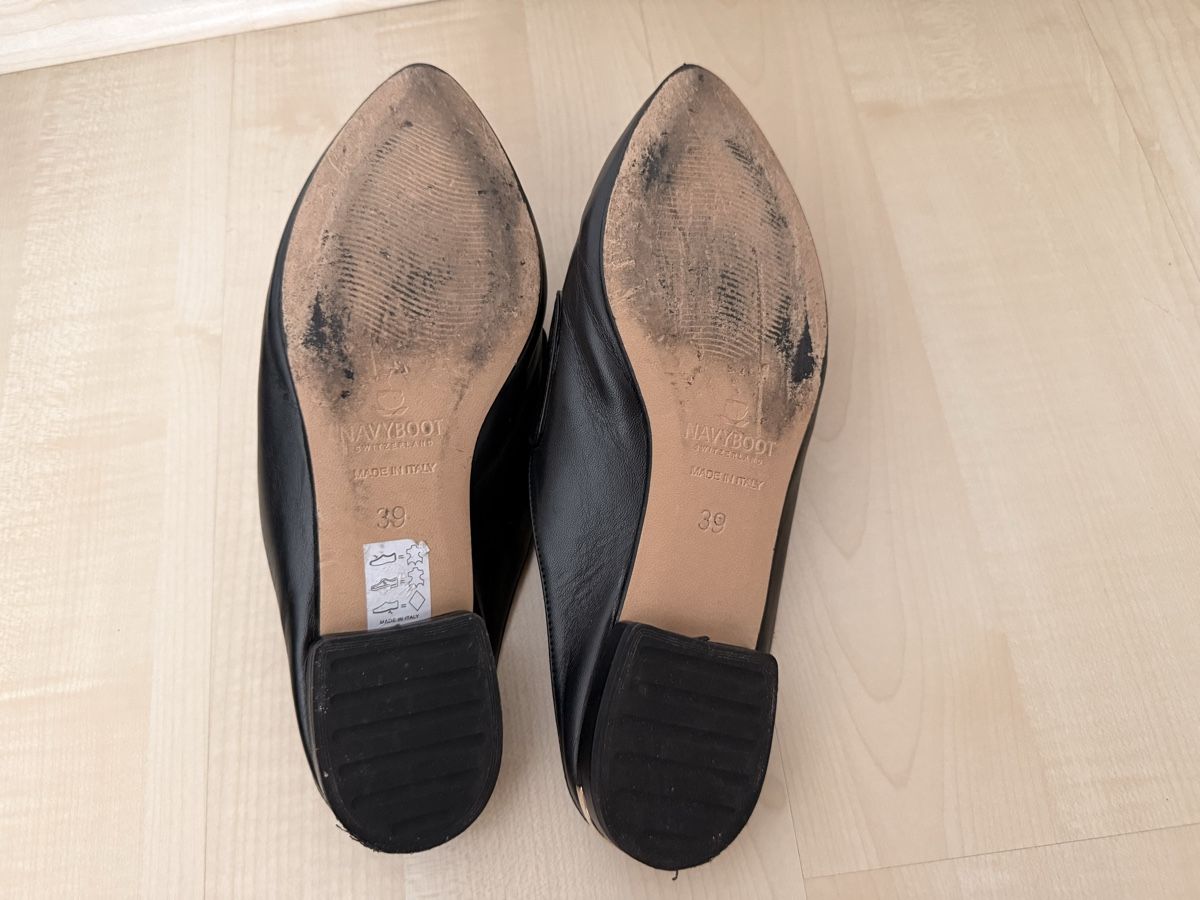 Navyboot Damenschuhe: Navyboot Leder Slipper Gr. 39 – Gebraucht aus Neerach von lar_tkp2 3