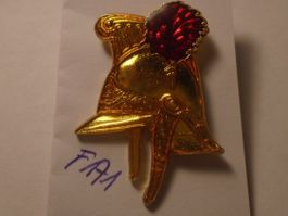 1 Alter Militär Feuerwehr Pompiers Helm Pin (F171)