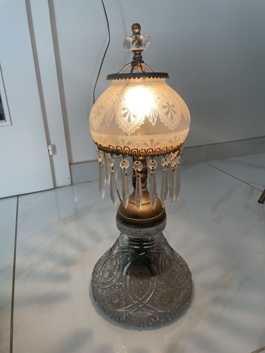 Lampes: Lampadaire vintage – D'occasion à Epalinges par Has_yhj9 1