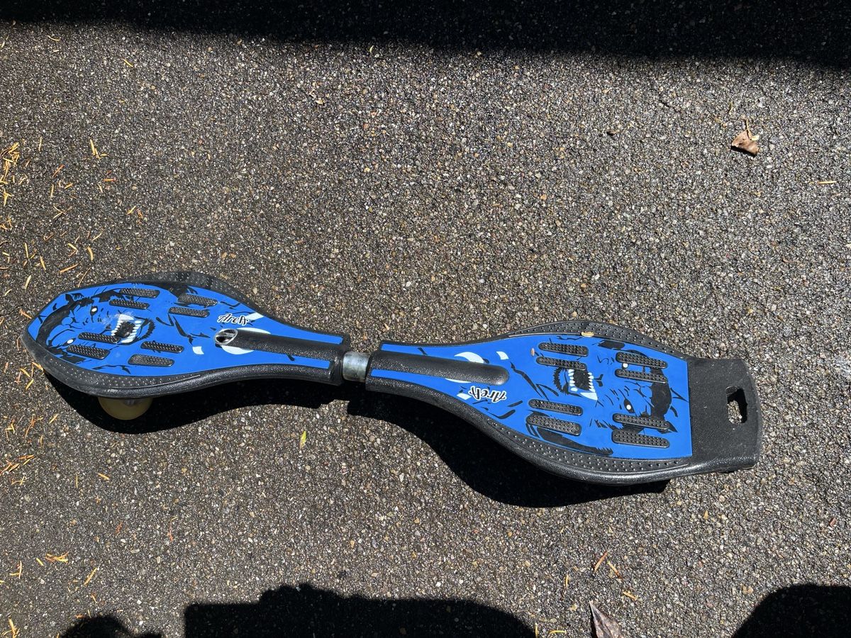 Skateboards: Snake Board Area – D'occasion à Erlenbach ZH par Roudae