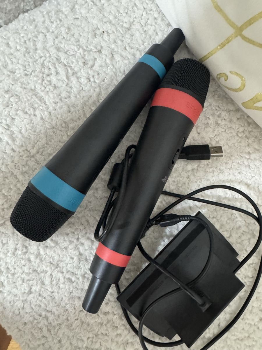 Sony Konsolen: 2 Micros Singstar PS3 Playstation avec sac occasion – Gebraucht aus Brügg BE von haj_9zhk 3