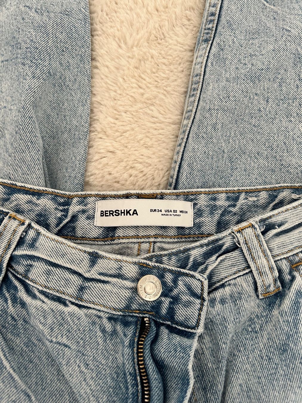 Bershka Jeans: Bershka Jeans Grösse 34 – Usato da Zizers venduto da Neka19 2