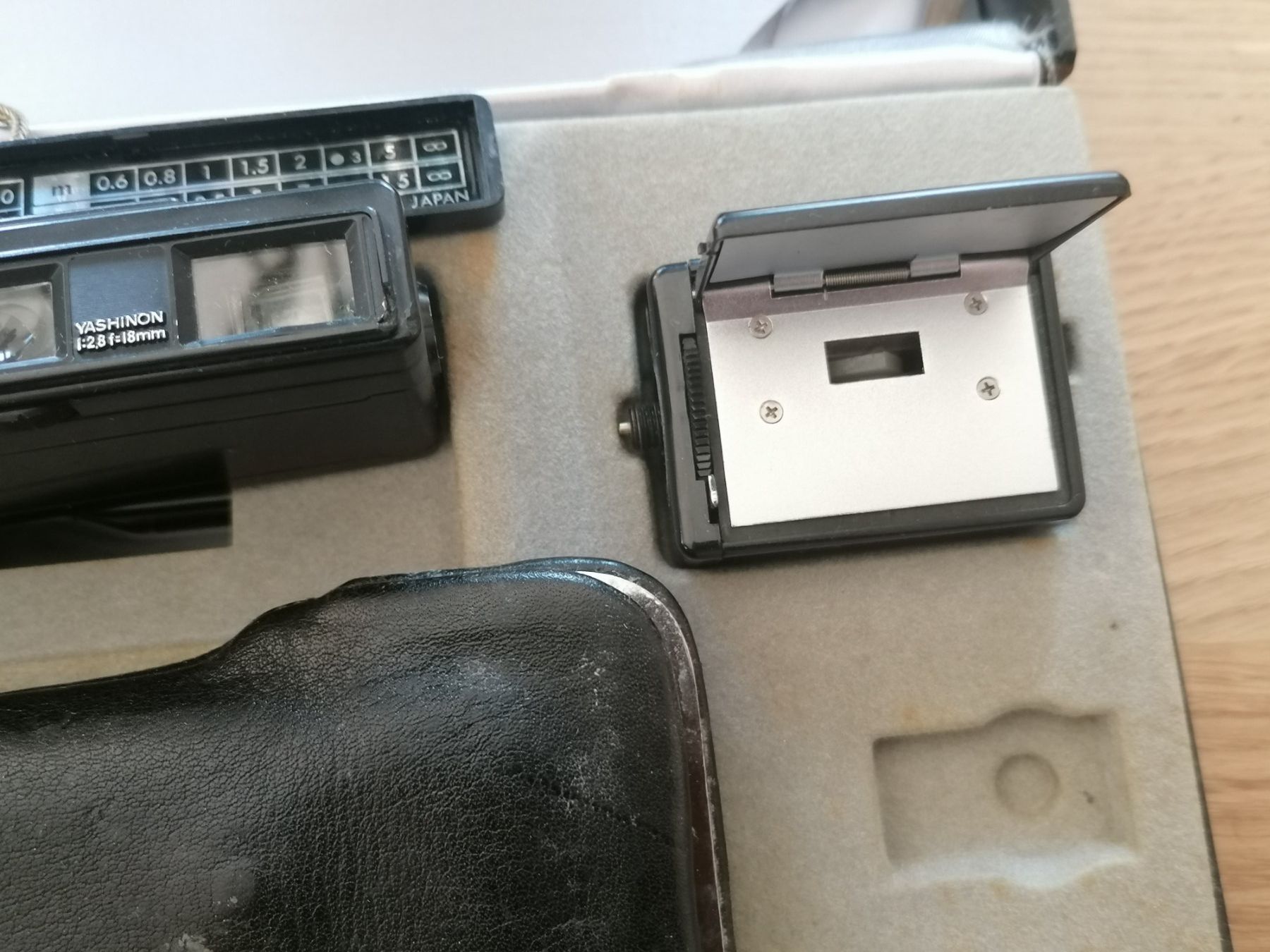 Yashica Fotocamera: Yashica Atoron Electro - Miniaturfotokamera – Usato da Basel venduto da vintagecollector 3
