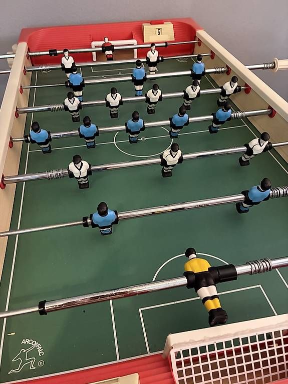 Giochi: Töggelikasten Tischkicker 70er inkl. Bälle – Usato da Zürich venduto da KarlJulius 4