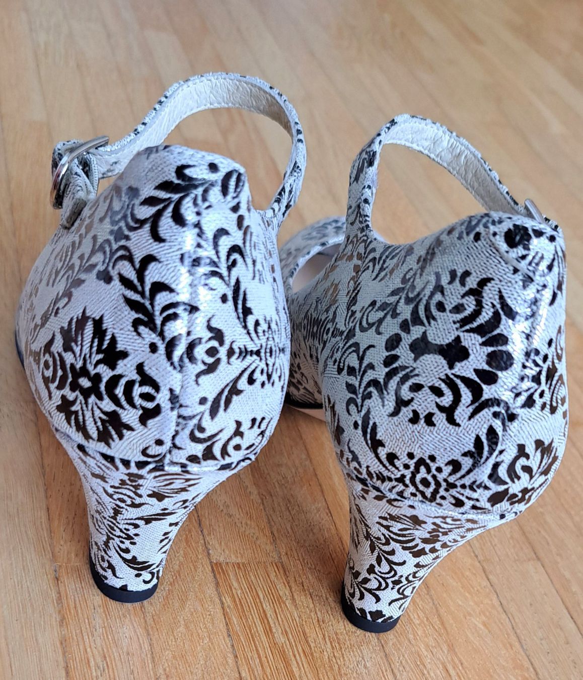 Scarpe da donna: Escarpins à hauts talons – Usato da Le Mont-sur-Lausanne venduto da olatiu 2