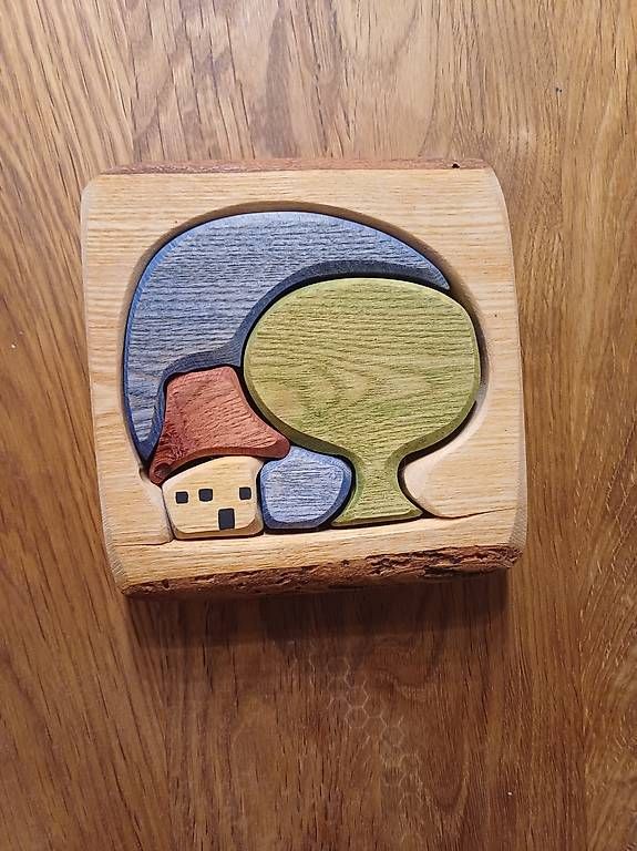 Alle Dekorationen: Puzzle "Haus mit Baum" aus Rindenholz – Gebraucht aus St. Gallen von switzaland