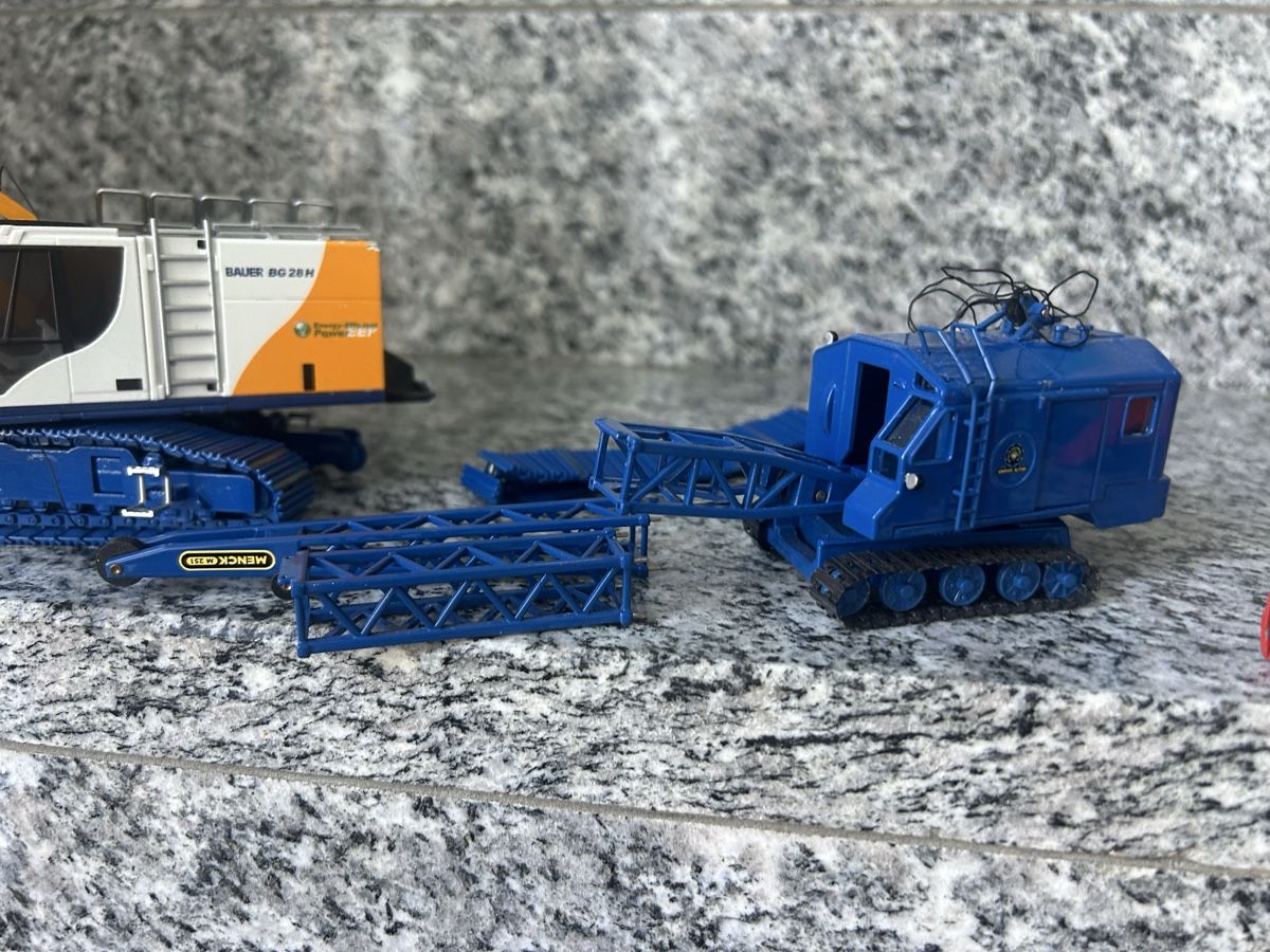Modellbausätze & Standmodelle: Konvult Bastelreste, 1:50 Baumaschinen – Defekt aus Horw von Tigercat635 3