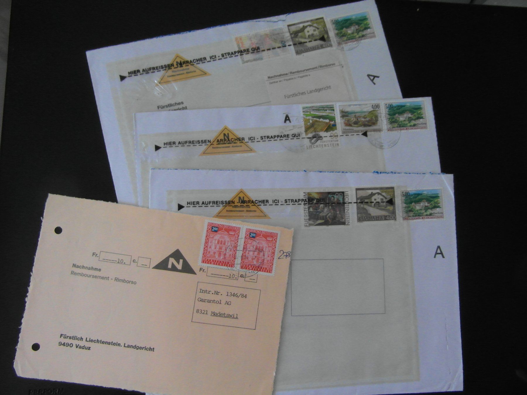 Tutti i francobolli: 4 Nachnahmen Liechtenstein mit 11 Briefmarken – Usato da Niederrohrdorf venduto da leni29