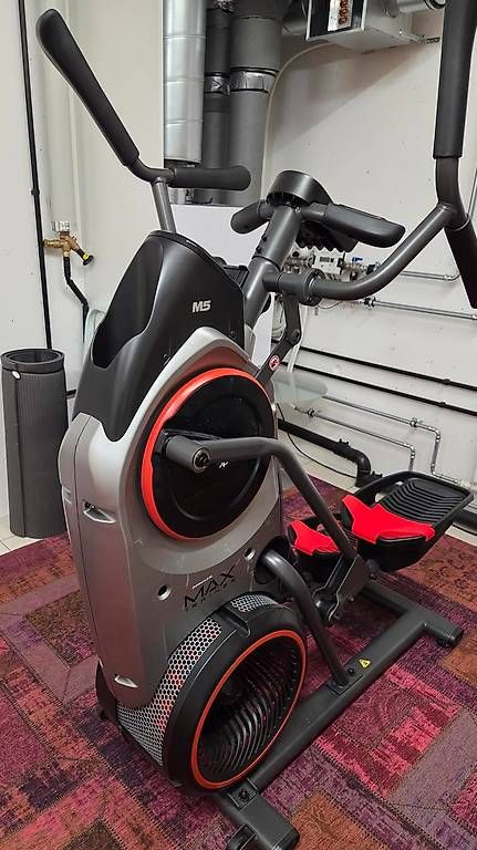 Vélos d'appartement: Bowflex Max Trainer M5, Hometrainer Stepper – D'occasion à Gelterkinden par Ricchi0 1