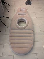 Ergonomische Aufblasmatratze für Schwangere
