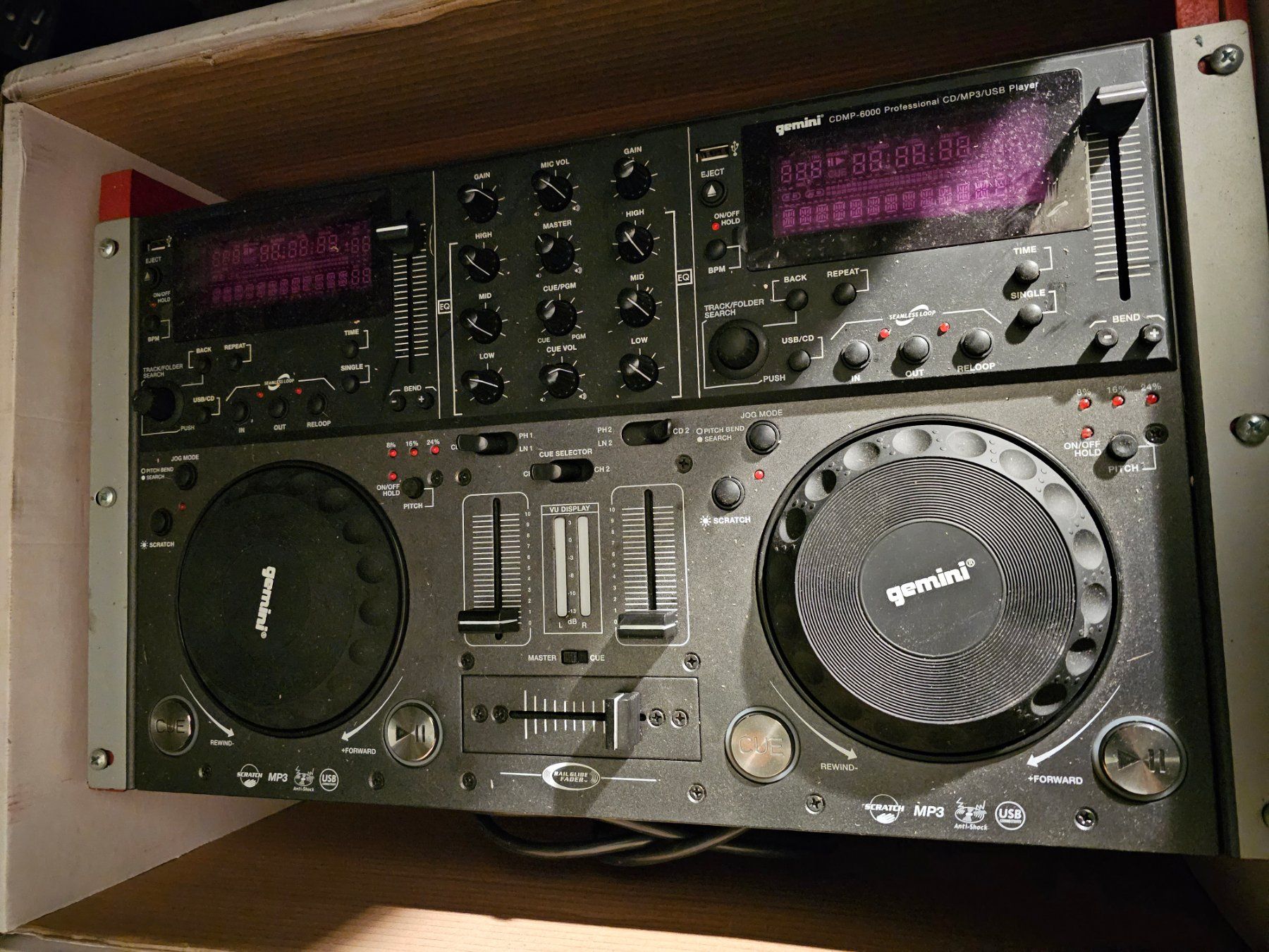 Console di mixaggio: DJ – Usato da Sarnen venduto da noel52 1