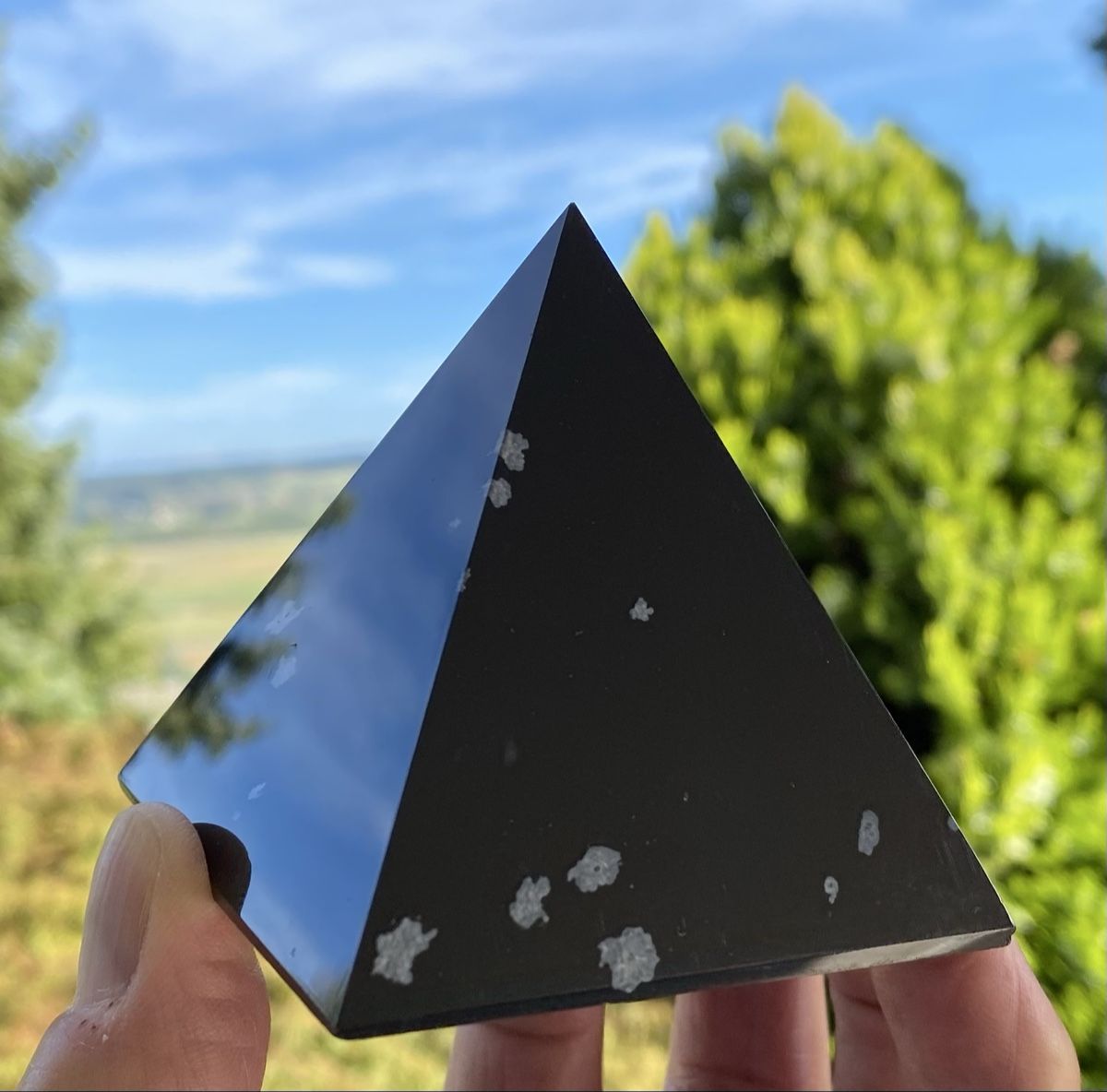 Minerali & Pietre curative: Sehr schöne Schneeflockenobsidian Pyramide  – Usato da Selzach venduto da 321compac 1
