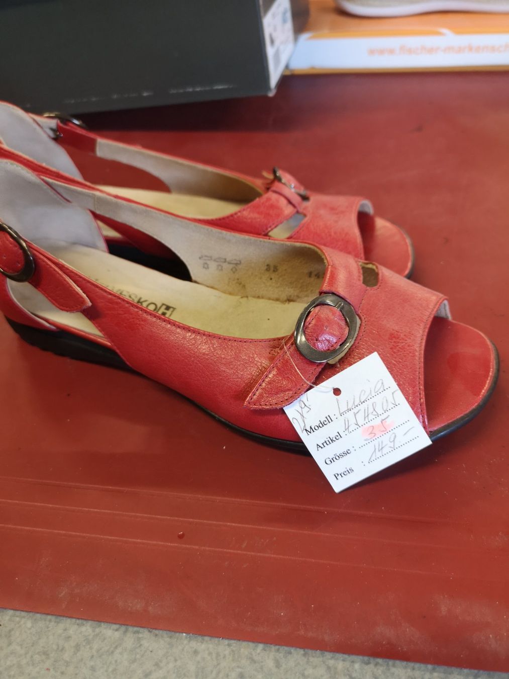 Helvesko Damenschuhe: Helvesko – Neu und originalverpackt aus Möhlin von Highwaytom 1