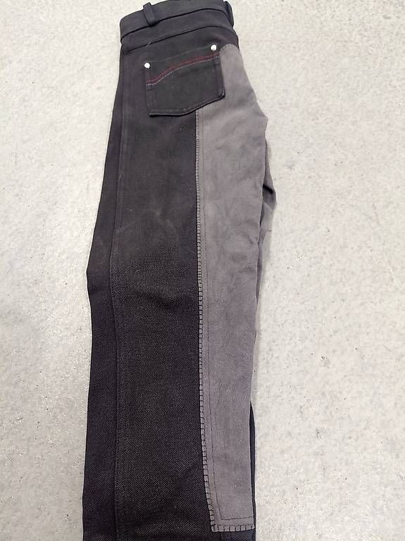 Pantalons: Reithose für Kinder Gr. 140 – D'occasion à Wolfhausen par Cospi