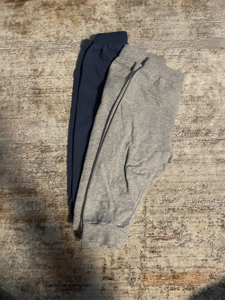 Lotti di vestiti: Clothes set. 11 Trousers & 4 pyjamas. Gr80/86. – Nuovo (secondo la descrizione) da Rüschlikon venduto da Sukhi_H 1