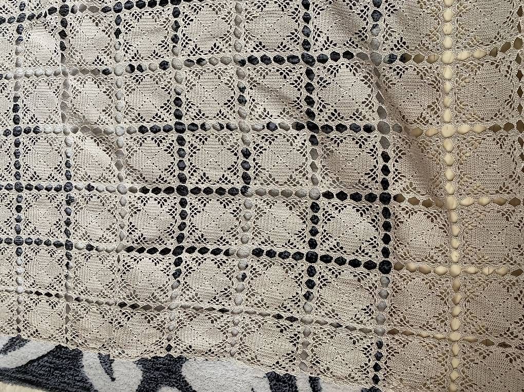 Coperte: Häckeldecke – Usato da Worb venduto da Khloe72