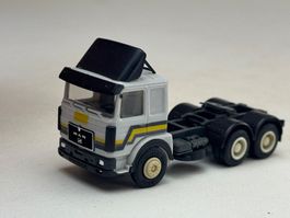 VE1- Herpa MAN  Zugmaschine weiss