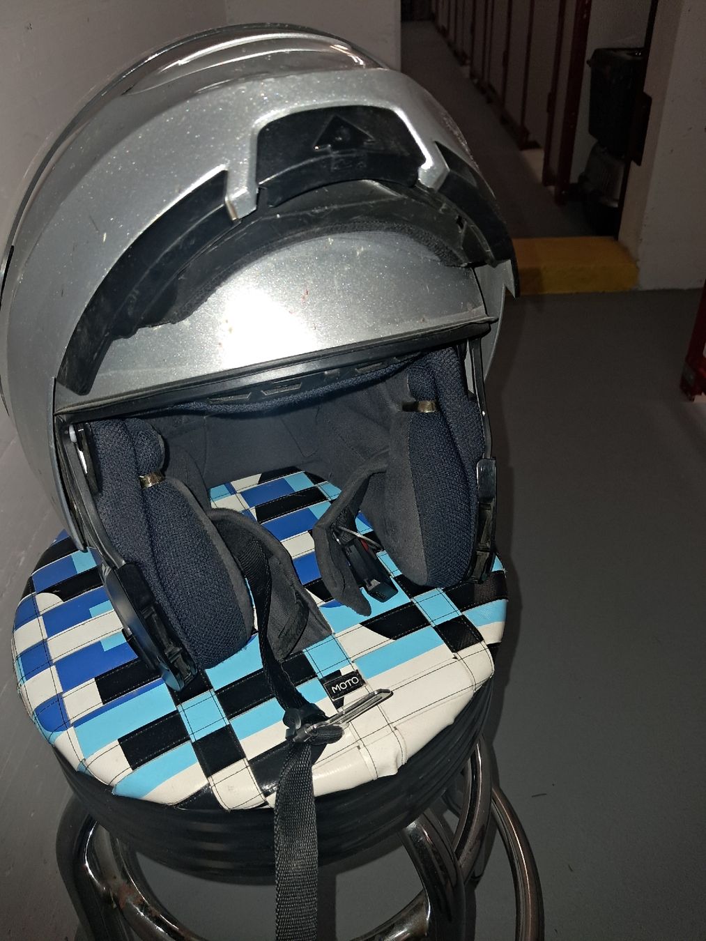 Caschi & visiere: Helm XS Aufklappbar – Usato da Dintikon venduto da Kamelsammler 2