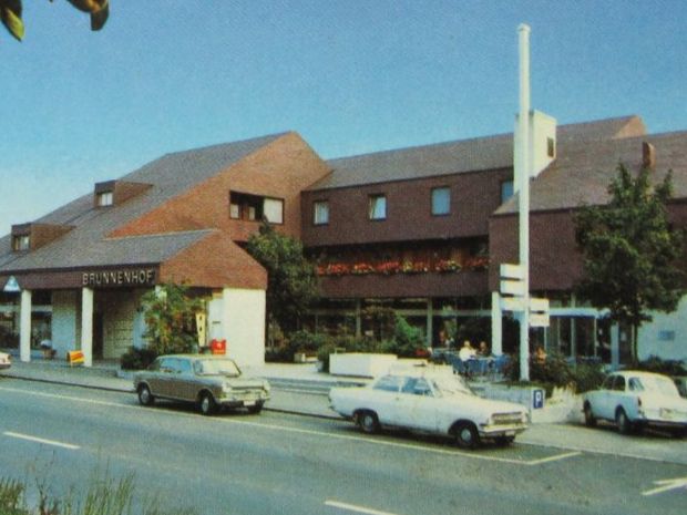 Cartoline postali: BUCHS ZH AK BRUNNENHOF OLDTIMER AUTOS – Usato da Ettingen venduto da Hausi4711 1