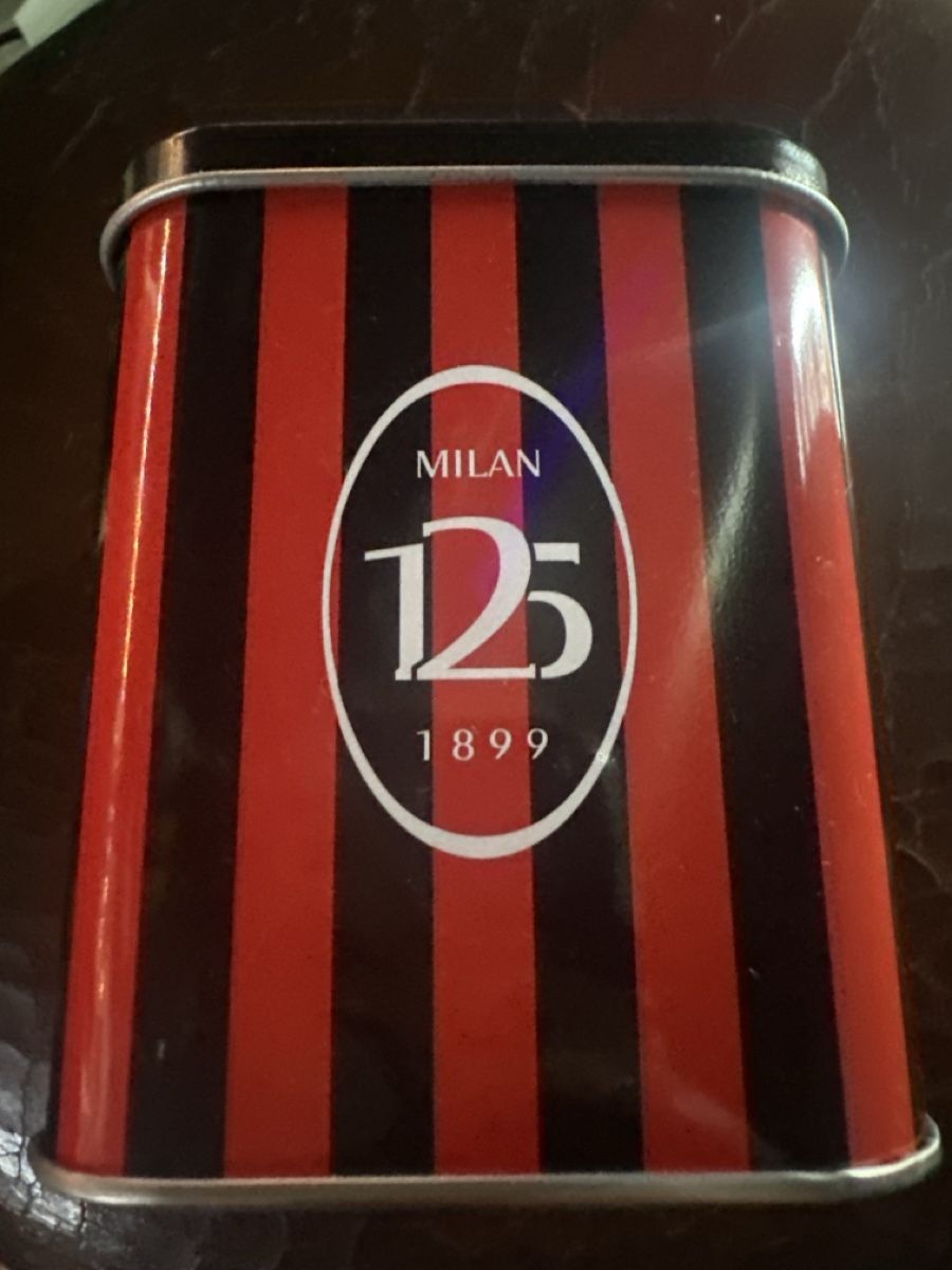 Altro in Decorazioni & Accessori: AC Milan Blechdose Dose Sammeldose gebraucht – Usato da Gersau venduto da Second-Hand-Shop 2