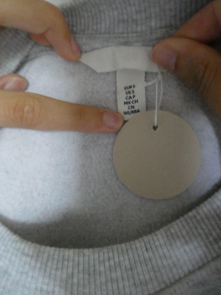 H&M Maglioni & Felpe: Pull gris H&M Los Angeles, taille S – Nuovo (secondo la descrizione) da Tavannes venduto da callie.mcli 2