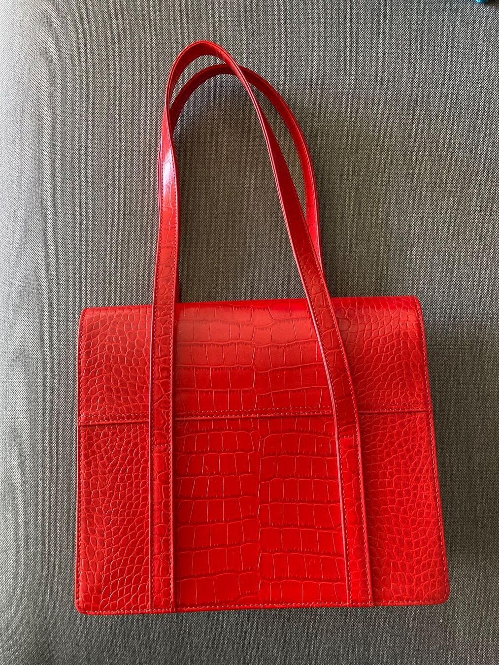 Borse da donna: Rote Handtasche von Yuul Yie – Usato da Hurden venduto da Ruby70 1