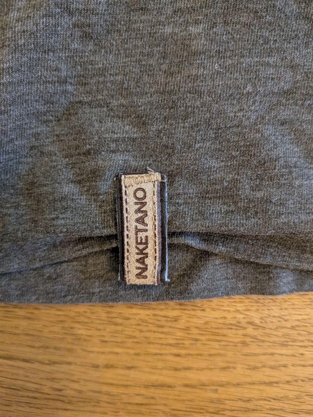Naketano Maglioni & Felpe: Naketano Pullover Damen mit Kapuze Grösse S – Usato da Gossau SG venduto da arsenal2011 2