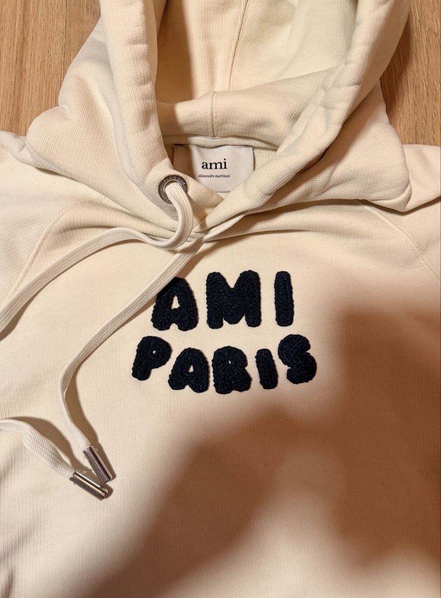 Maglioni & Felpe: AMI PARIS HOODIE  – Nuovo (secondo la descrizione) da Siebnen venduto da ff_2tk9 2