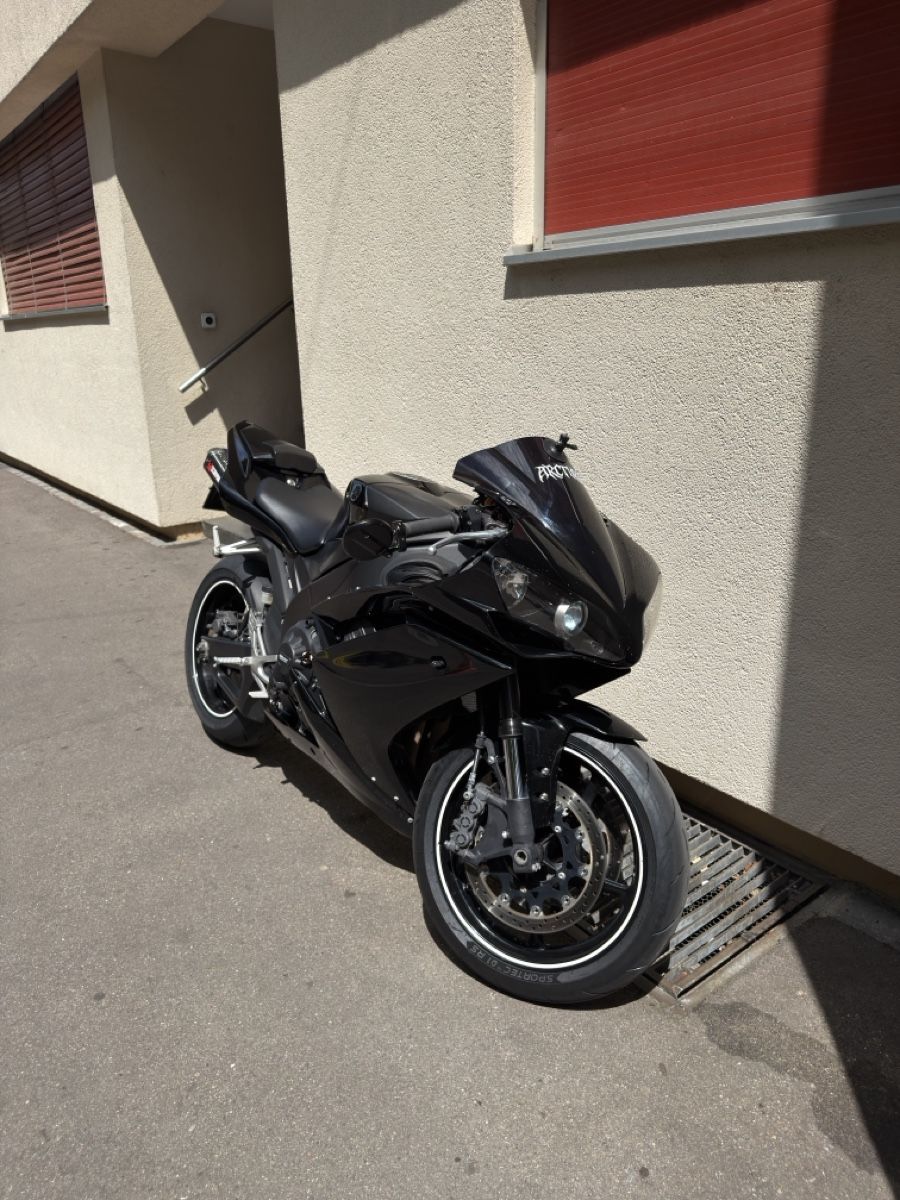Yamaha Strada: Yamaha YZF-R1 rn19 – Usato da Basel venduto da luc_6rpm 1