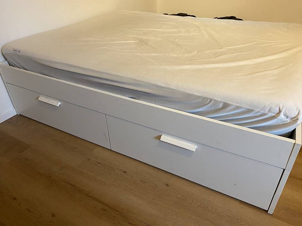 Betten: Bett 160x200 – Gebraucht aus Hermiswil von reb_q8k9 1