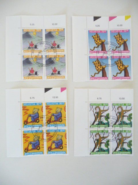 Tutti i francobolli: 2001  Pro Juventute  /  Kinderbücher  /  Viererblock – Nuovo e nell'imballaggio originale da Kloten venduto da zimboida 1