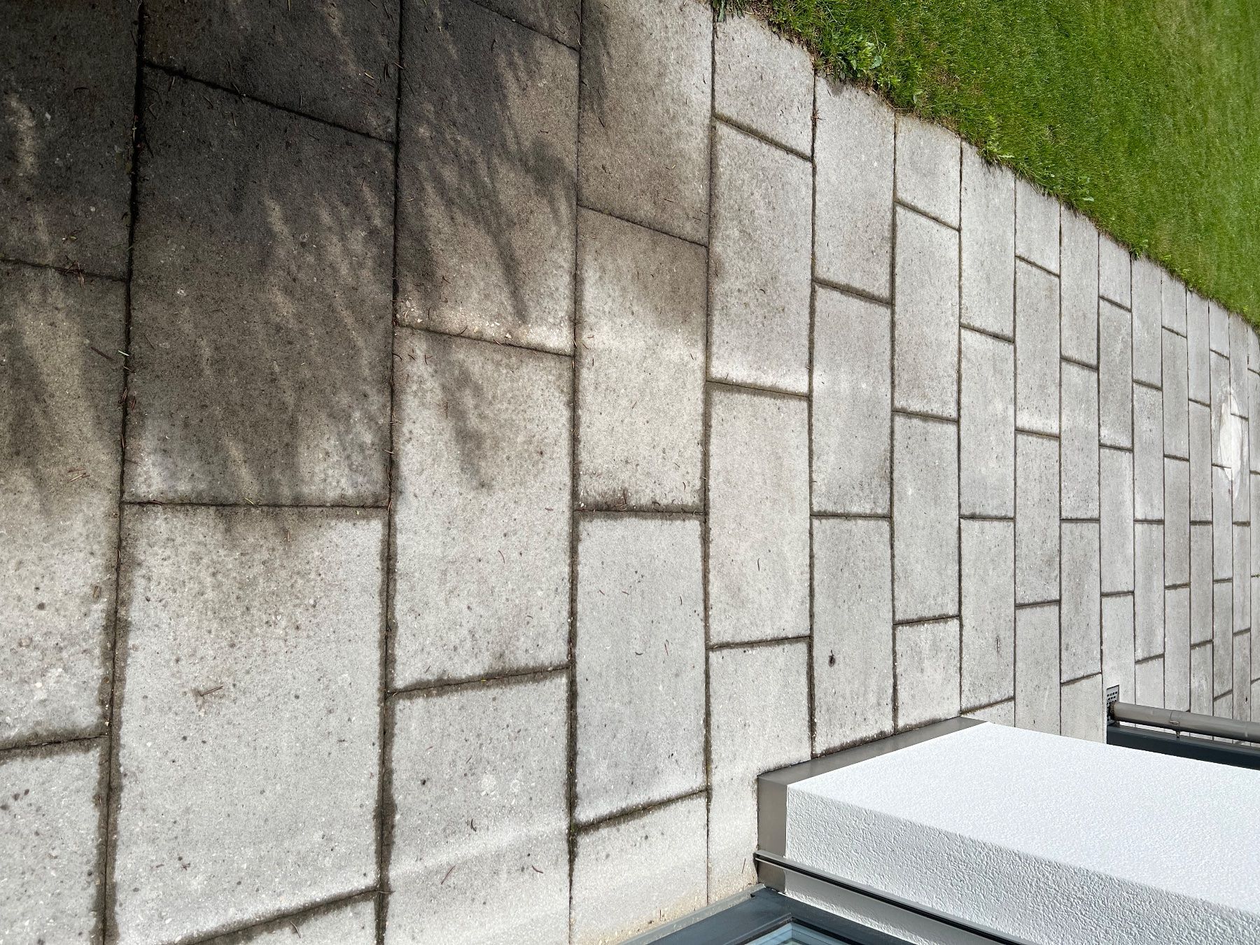 Rivestimenti per pavimenti: 200 Stk. Finalgo Beton-Gartenplatten hell 40/60/4cm – Usato da Schenkon venduto da pol_8ghn 1