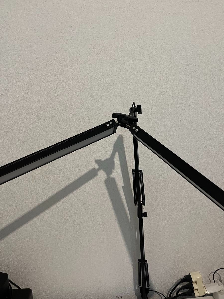 Lampes: Lampada da scrivania a LED doppia – D'occasion à Osogna par dan_8vzm 2