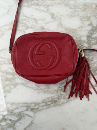 Gucci Umhängetasche Leder rot mit Gebrauchsspuren 