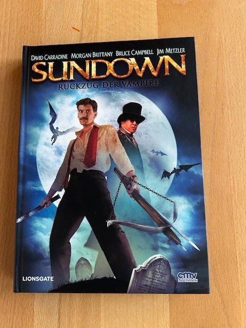 Tutti i DVDs: Sundown - Rückzug der Vampire (1990) – Usato da Bubikon venduto da cinerama01