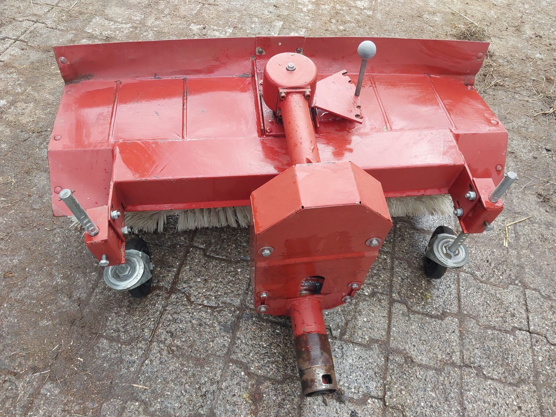 Alle Maschinen: Kehrmaschine zu Rapid oder Aebi  – Gebraucht aus Eggiwil von DT1998