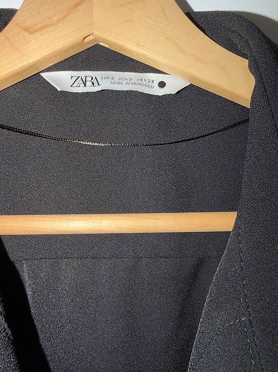 Blusen: *NEU* Zara Cropped Bluse – Gebraucht aus St. Gallen von kka_l9wg 1