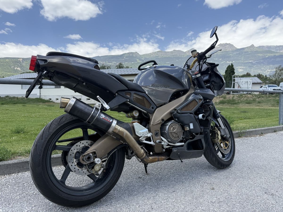 Aprilia Strada: Aprilia Tuono 1000R  – Usato da Vernayaz venduto da Loyro98 2