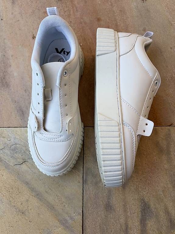 Schuhe für Jungen: Toller Vty Sneaker - Gr 37 – Gebraucht aus Schliern b. Köniz von tezi 1
