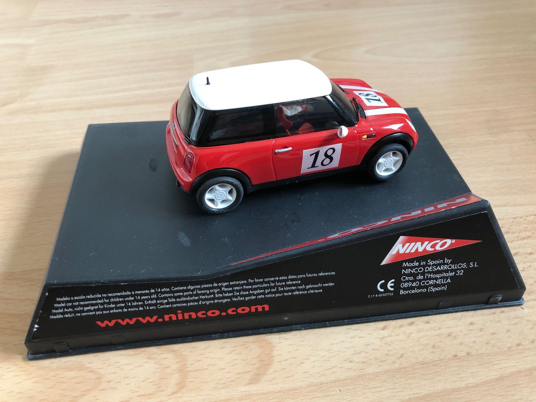 Circuits: Mini Cooper red Nr. 18 für Autorennbahn – D'occasion à Dübendorf par Charlie03 1