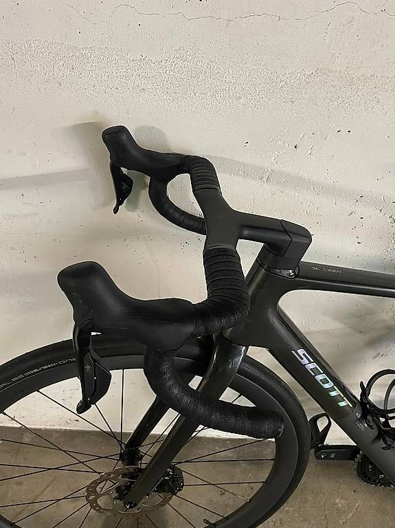 Biciclette: SCOTT Addict RC 30 M | 105 Di2 – Usato da La Tour-de-Peilz venduto da osc_wcw7 2
