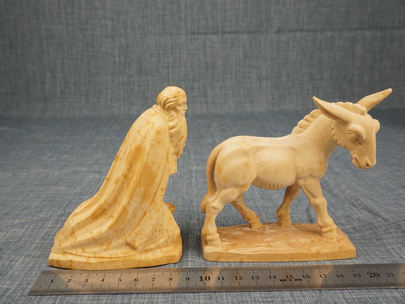 Statuette: Grosse Krippenfiguren - handgeschnitzt, 19-teilig – Usato da Diessbach b. Büren venduto da Crocharry 2