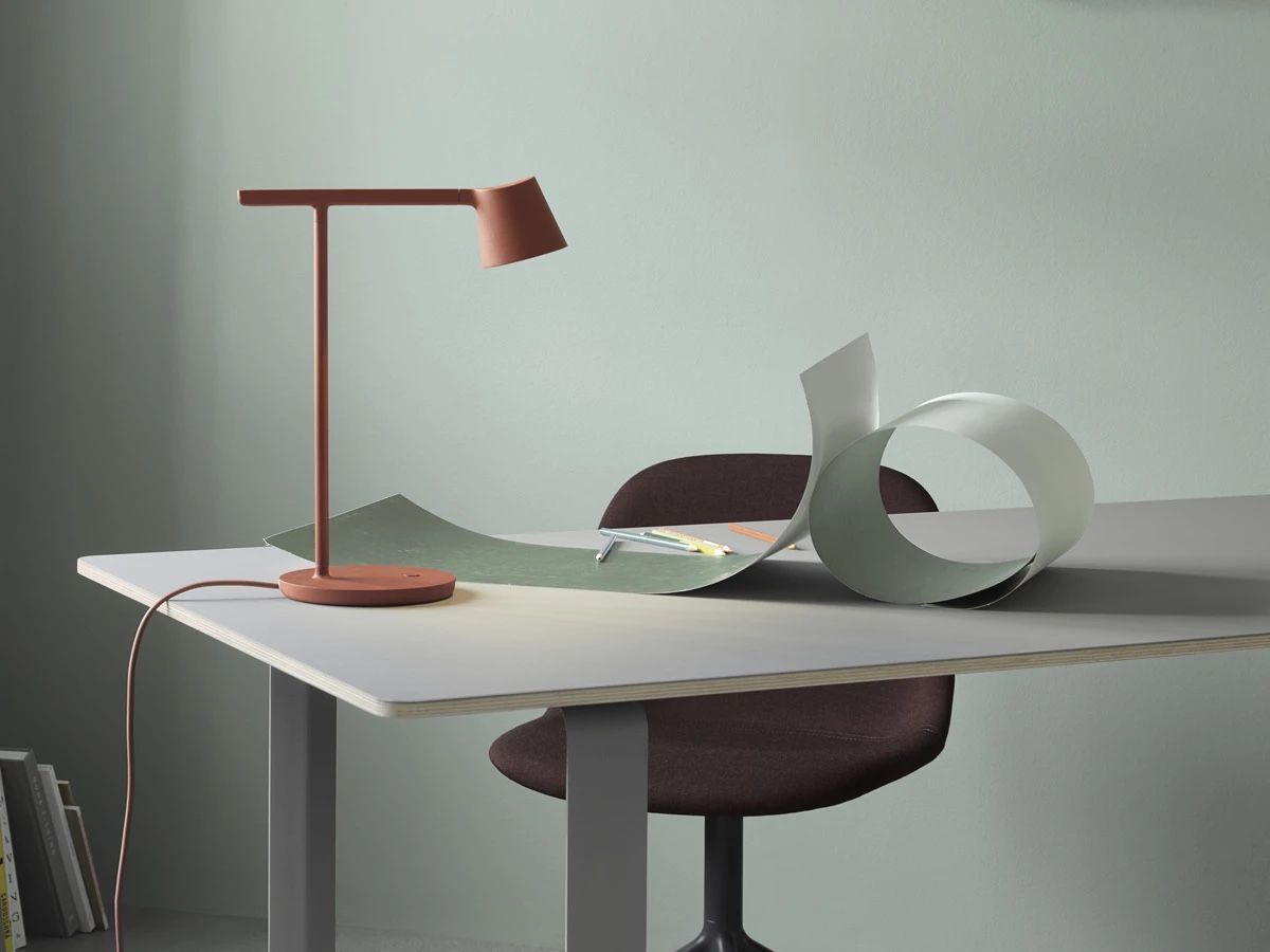 Muuto Lampade: Désigner desk lamp  - muuto tip table lamp - copper – Nuovo e nell'imballaggio originale da Lausanne venduto da Global.P 1