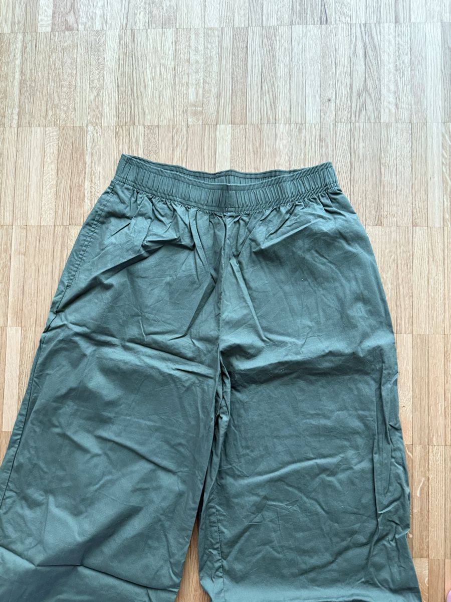 H&M Hosen: Pantalon large H&M – Gebraucht aus Monthey von sen_6ckr 4
