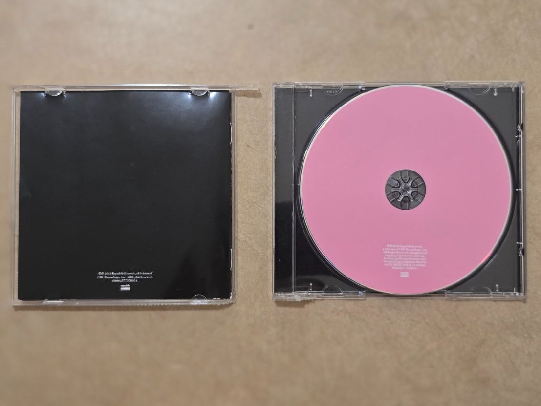 CD: Ariana Grande CD Set – Usato da Zürich venduto da Nexaro 2