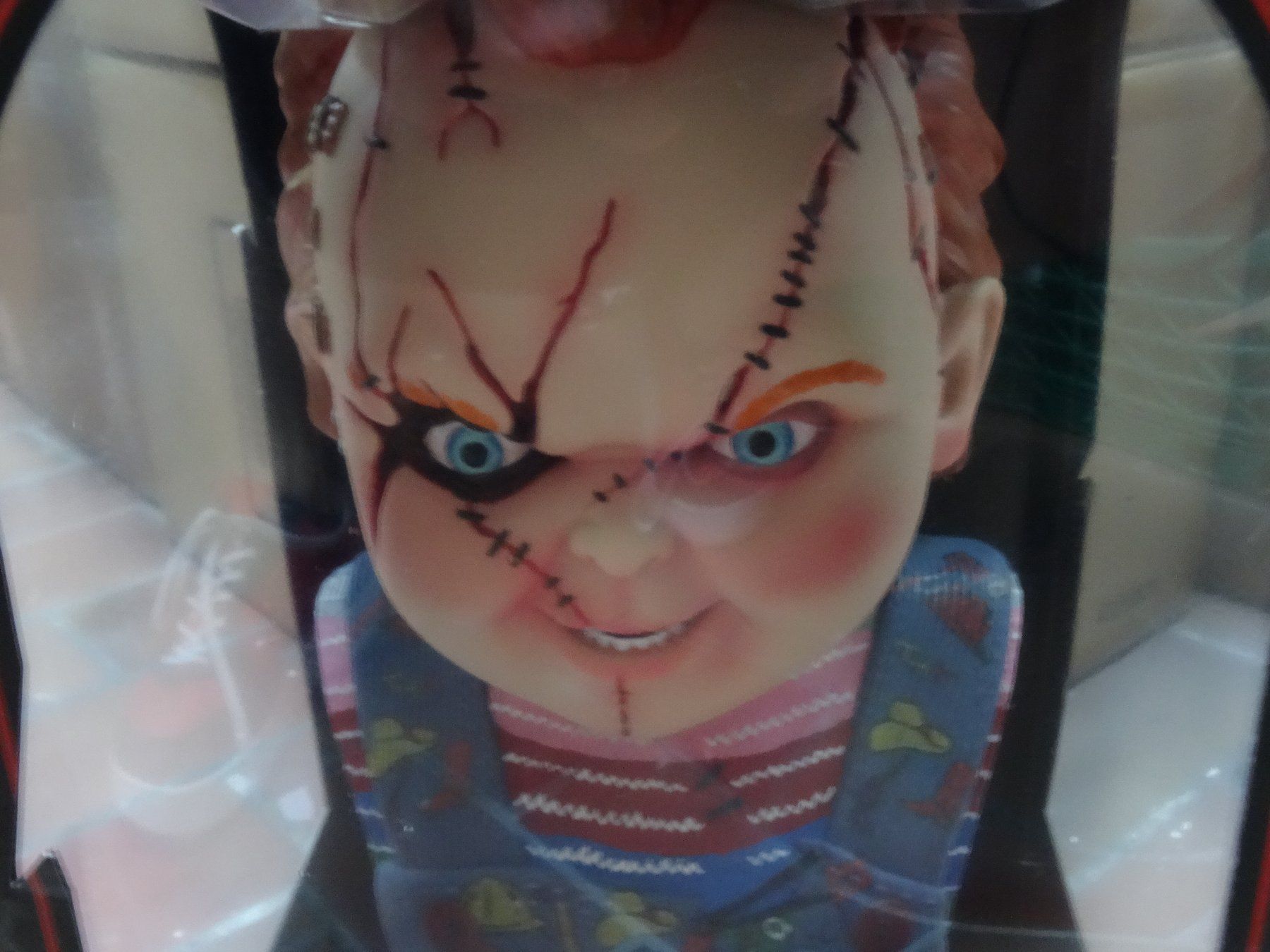 Figuren: Chuckys Baby Büste Chucky 38 cm – Neu und originalverpackt aus Olten von Disc-Ausverkauf 1